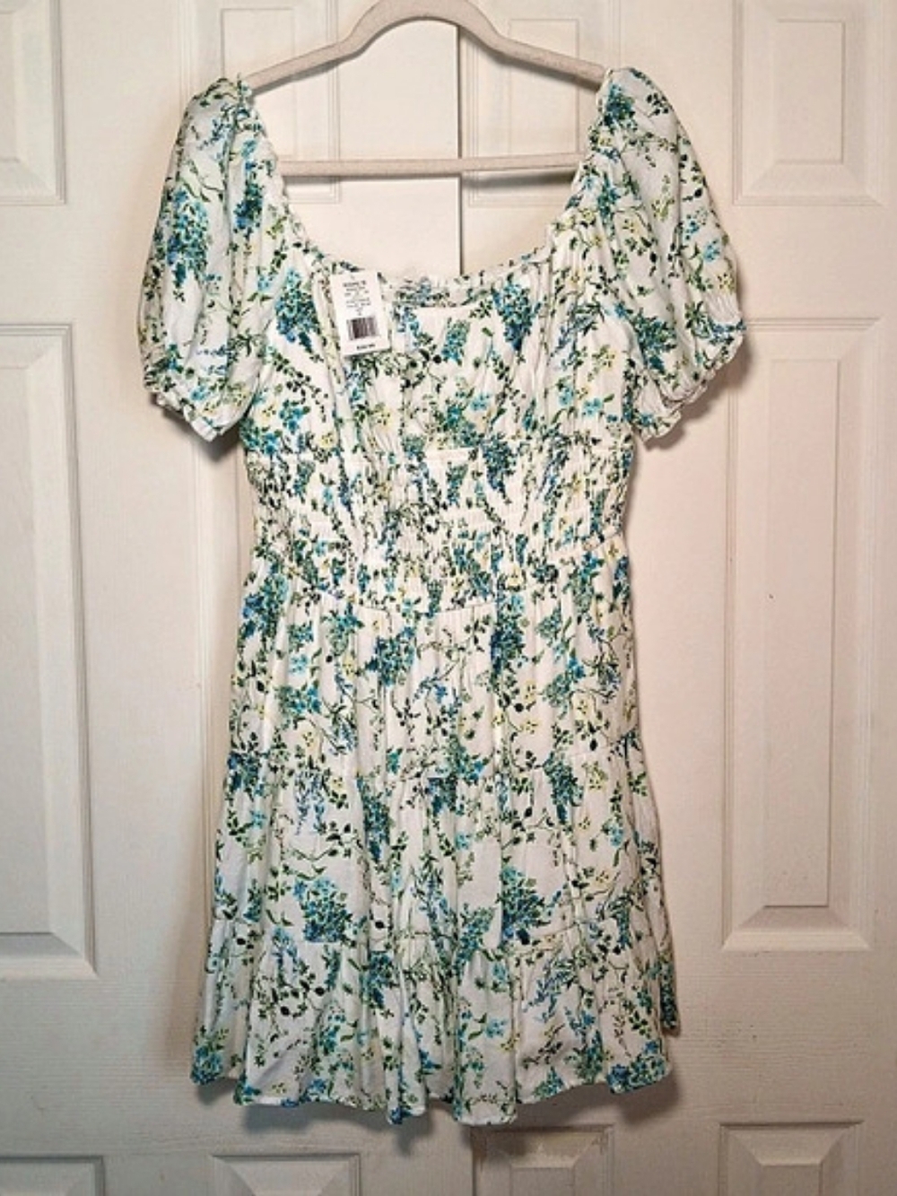 ​Lily Rose White Blue Floral Smocked Short Sleeve Tiered Mini Dress XL NWT $35